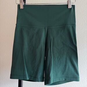 Aritzia bike shorts